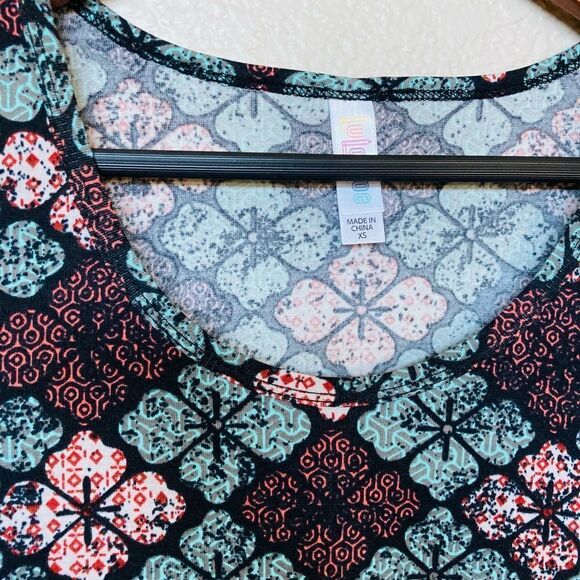 LuLaRoe Coral Teal Floral Print Pattern Flowy Top XS - Picture 3 of 3
